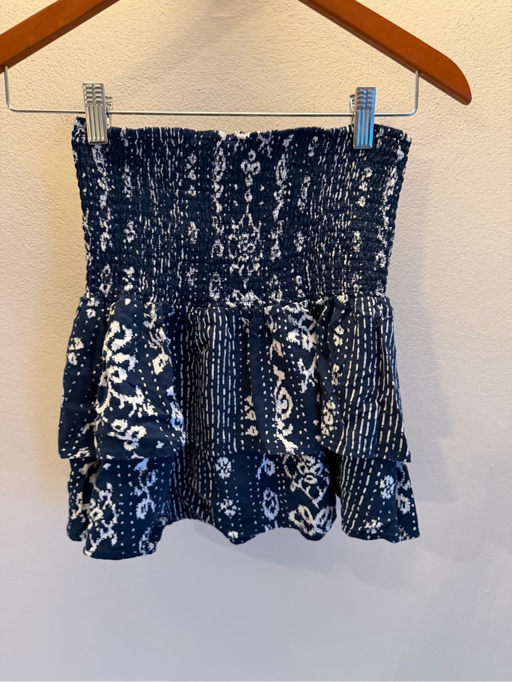 Rip Curl navy and white patterned top size S